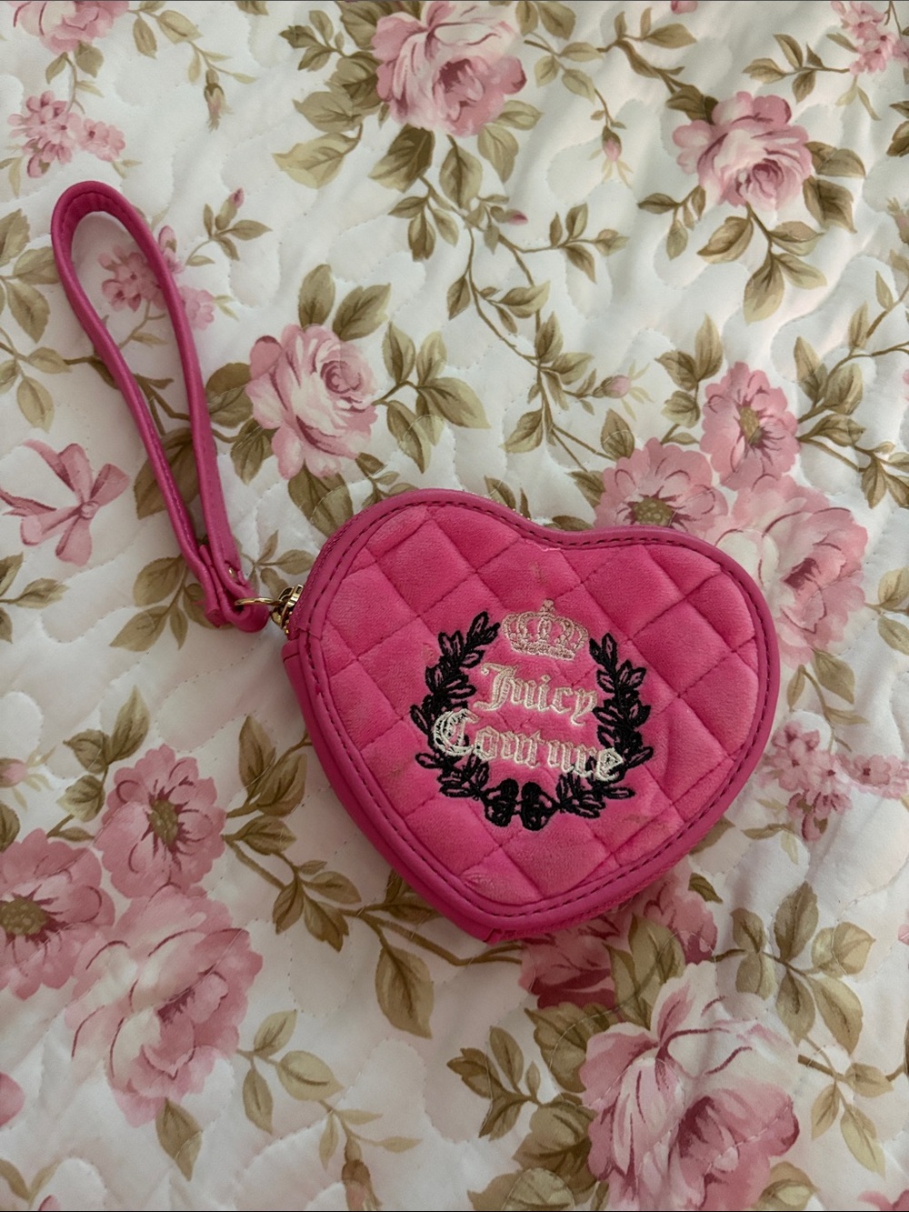 Juicy Couture Bright Pink Quilted Heart Wristlet Pouch